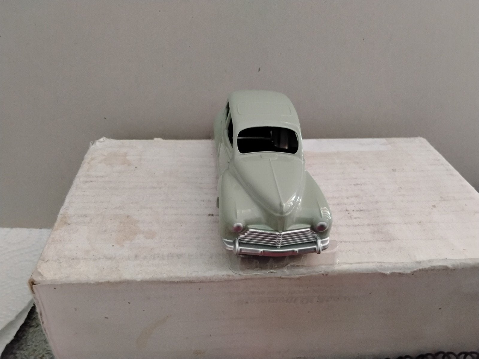 DINKY TOYS   ATLAS   PEUGEOT  203  24 R  LICHT GROEN GRYS, Ophalen of Verzenden, Zo goed als nieuw, Auto, Dinky Toys