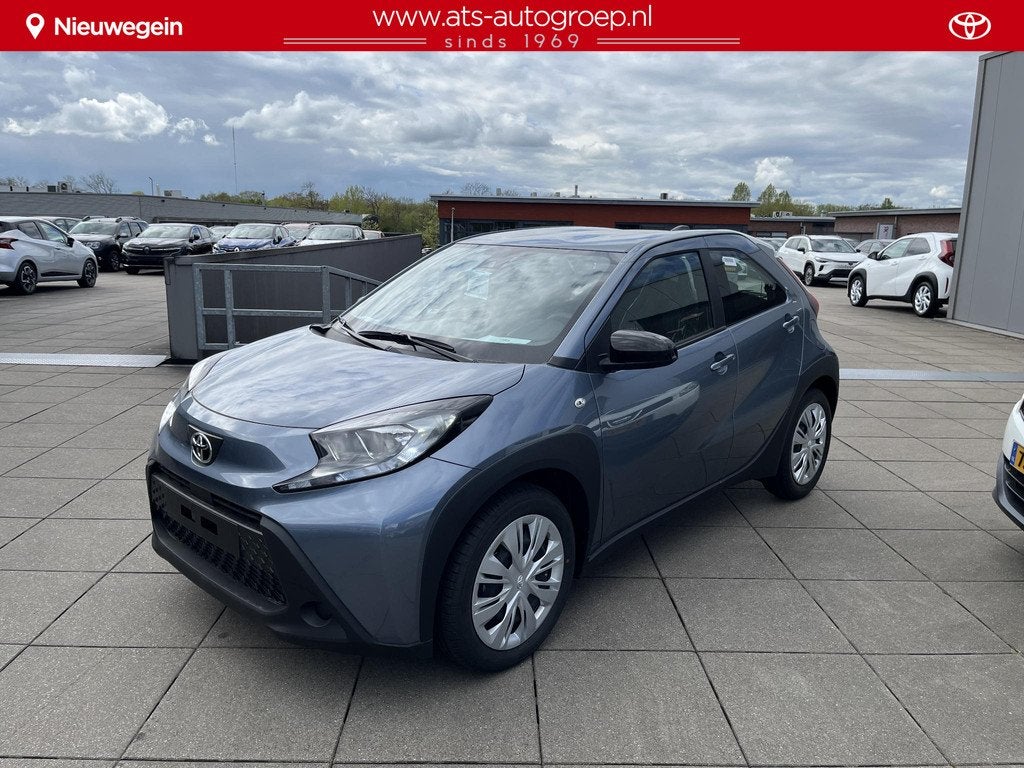 Toyota Aygo X 1.0 VVT-i MT Play Nieuw geregistreerd | Direct, Stof, Gebruikt, Euro 6, 920 kg
