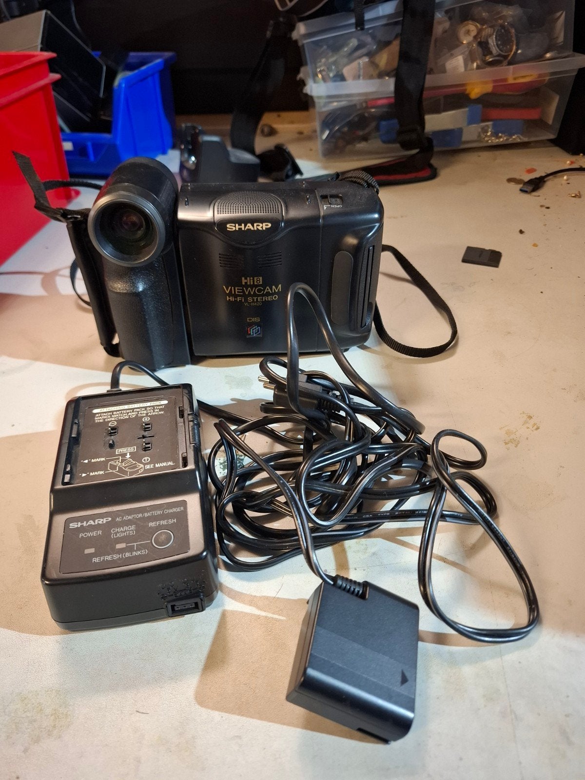 Sharp Hi8 Viewcam VL-H420 Camcorder met lader, Sharp, Ophalen of Verzenden, Onbekend, Camera