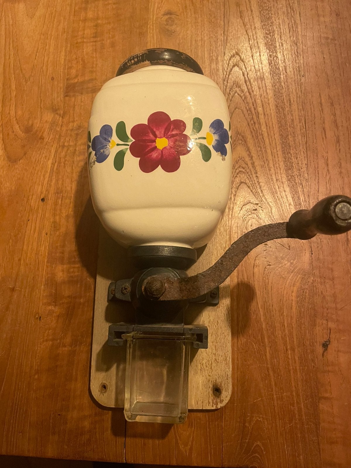 Koffiemolen, Ophalen