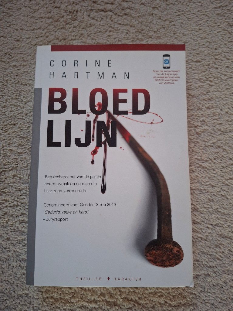 Bloedlijn, schrijfster Corine Hartman, Ophalen of Verzenden, Zo goed als nieuw, Corine Hartman