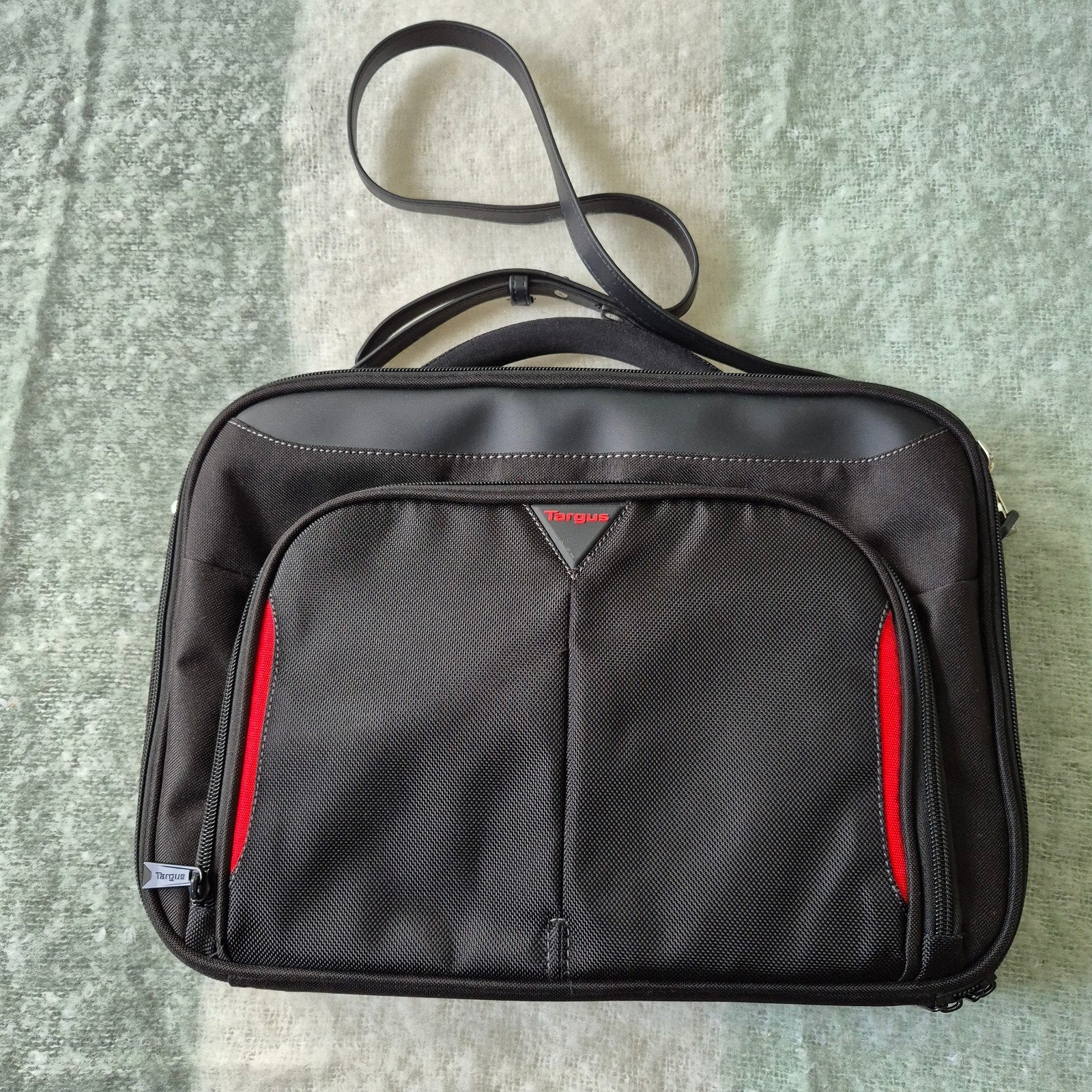 Targus Classic Laptoptas Zwart/Rood - Z.G.A.N., 15 inch, Ophalen of Verzenden, Targus, Zwart