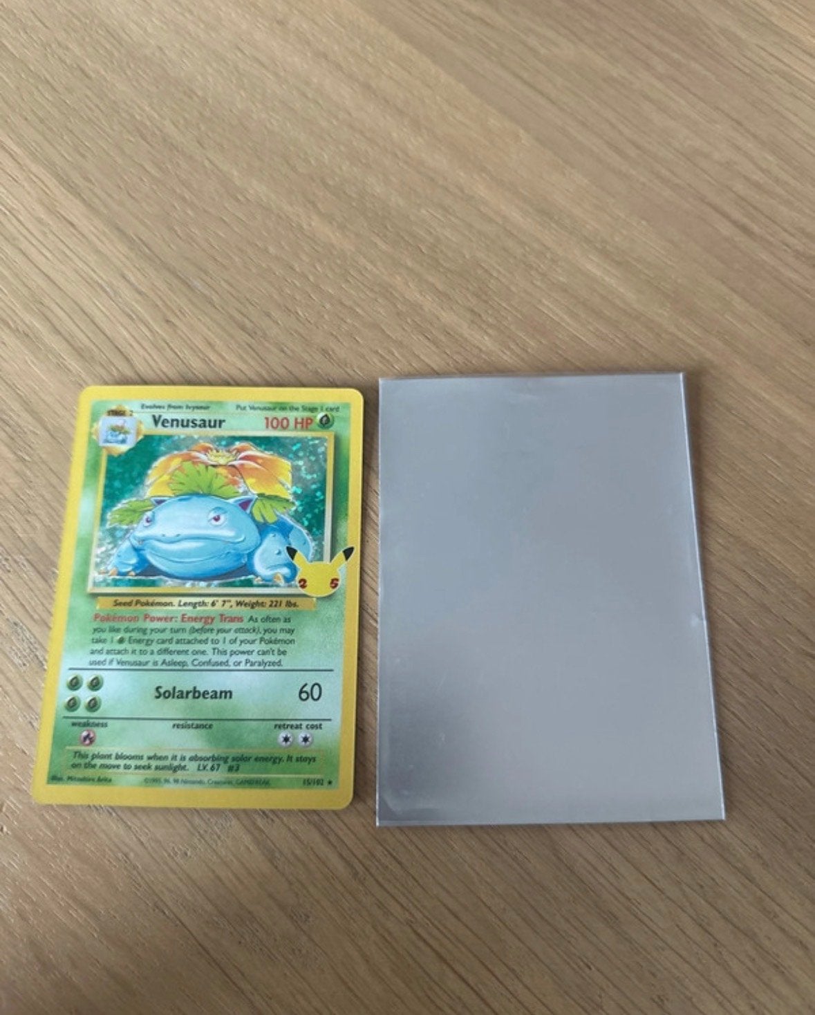 Venusaur Pokémon kaart (Celebrations) + gratis sleeve, Ophalen of Verzenden, Zo goed als nieuw, Losse kaart