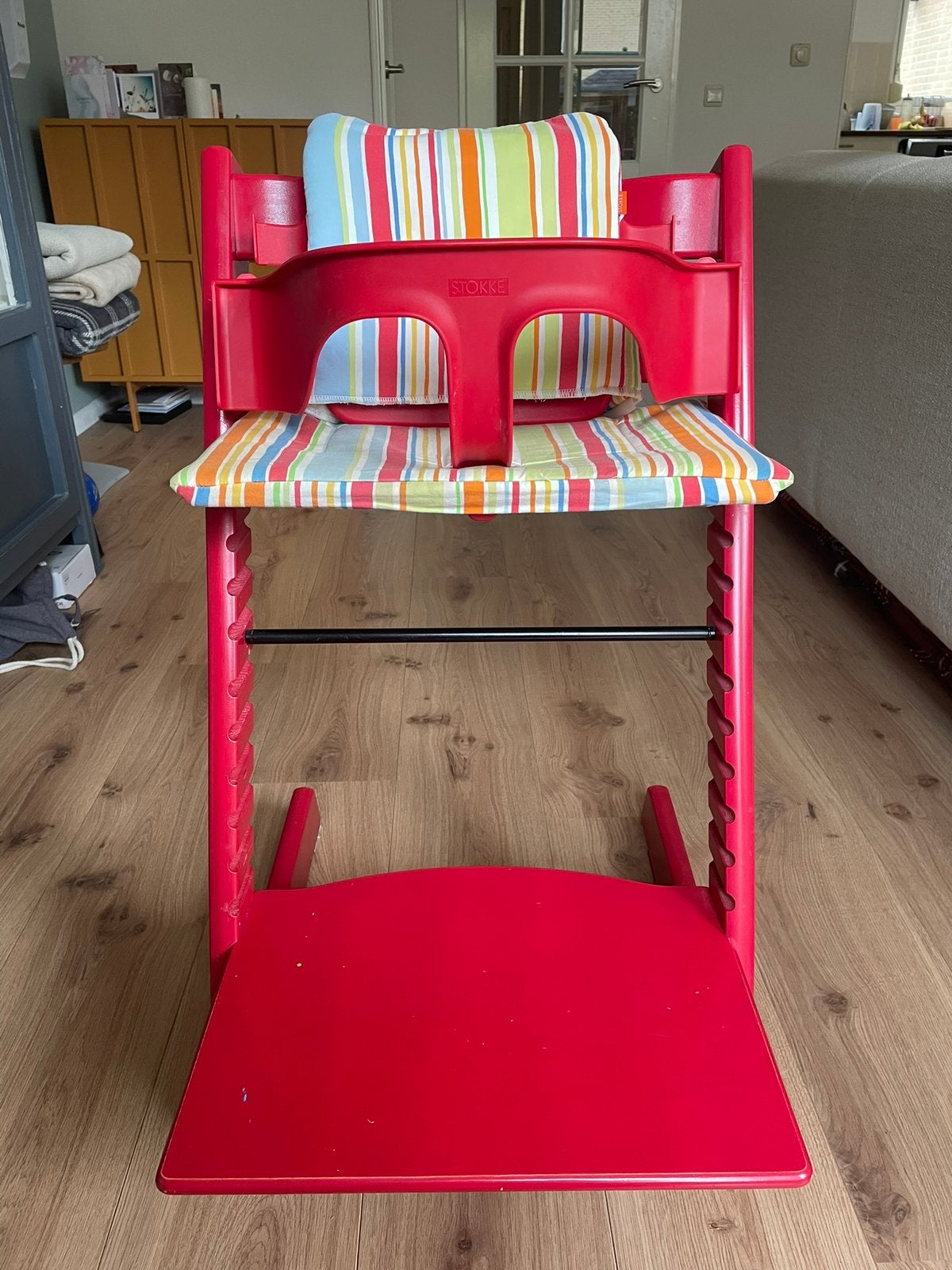 Stokke Trip Trap stoel met kussen en stoelverkleiner, Kinderen en Baby's, Kinderstoelen, Ophalen, Gebruikt, Meegroeistoel, Stoelverkleiner