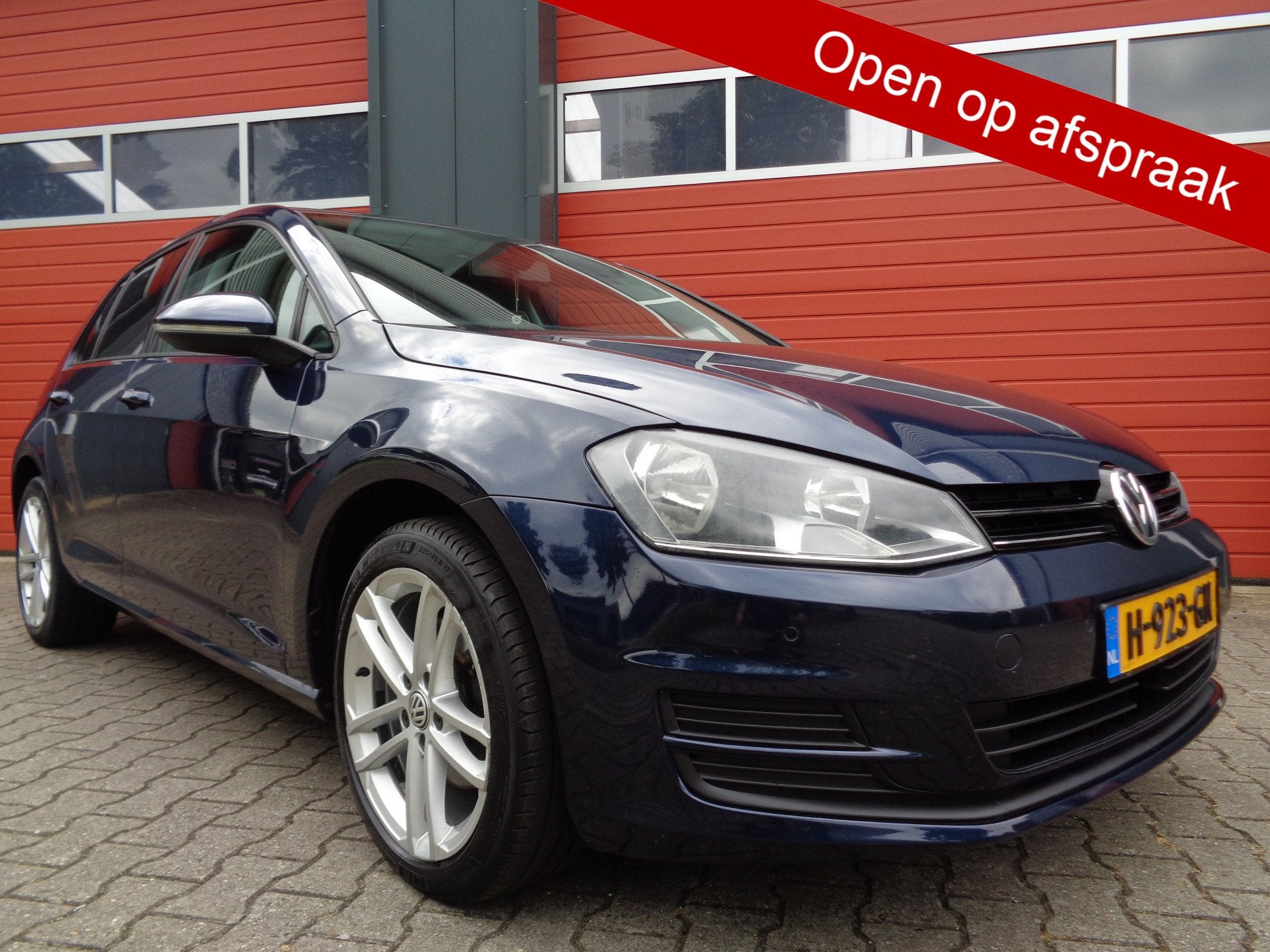 Volkswagen Golf 1.2 TSI Comfortline Pano-Dak Clima Cruise LM, Auto's, Euro 5, Gebruikt, 4 cilinders, Blauw