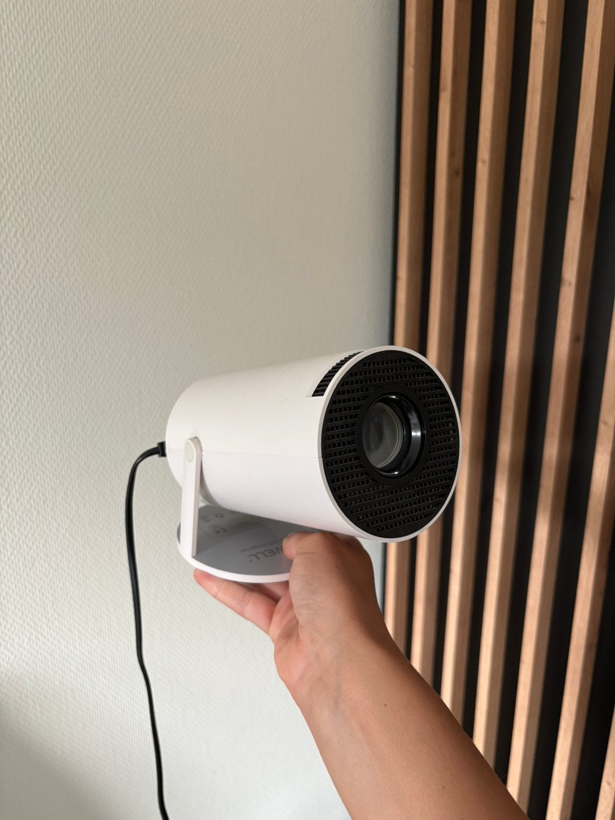 LQWELL beamer mini-projector, Ophalen of Verzenden, Zo goed als nieuw