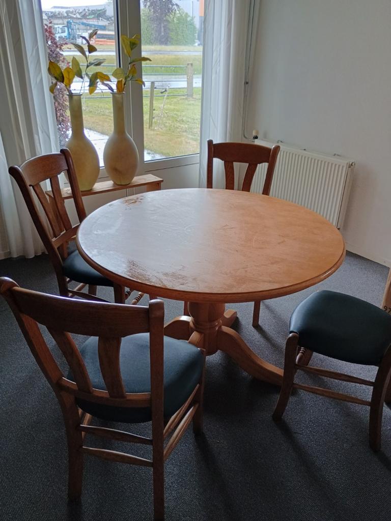 Tafel en stoelen, Ophalen of Verzenden, Gebruikt, 4 tot 6 stoelen