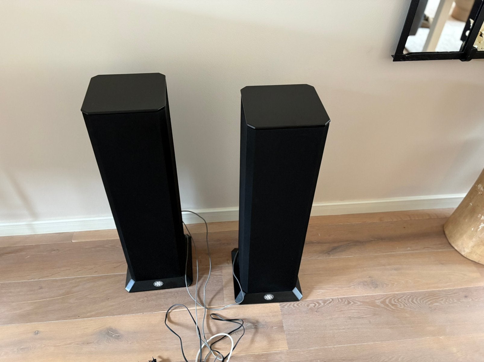 Grote speakers BNS, Zo goed als nieuw, 60 tot 120 watt, Front, Rear of Stereo speakers, Ophalen