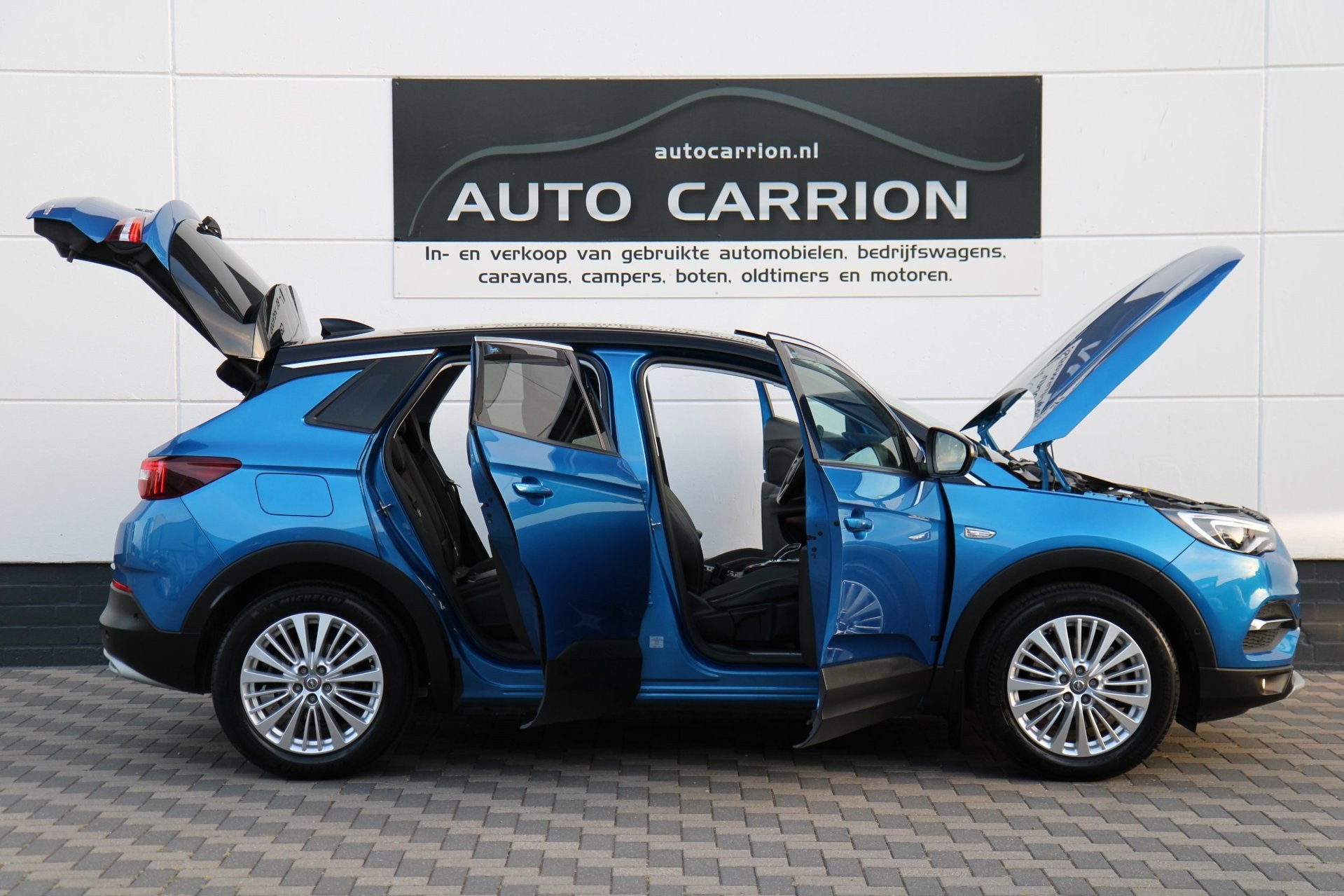 Opel Grandland X 1.6 Turbo Hybrid Carplay LED Camera !, Auto's, Opel, Dealer onderhouden, Zwart, 4 cilinders, 181 pk
