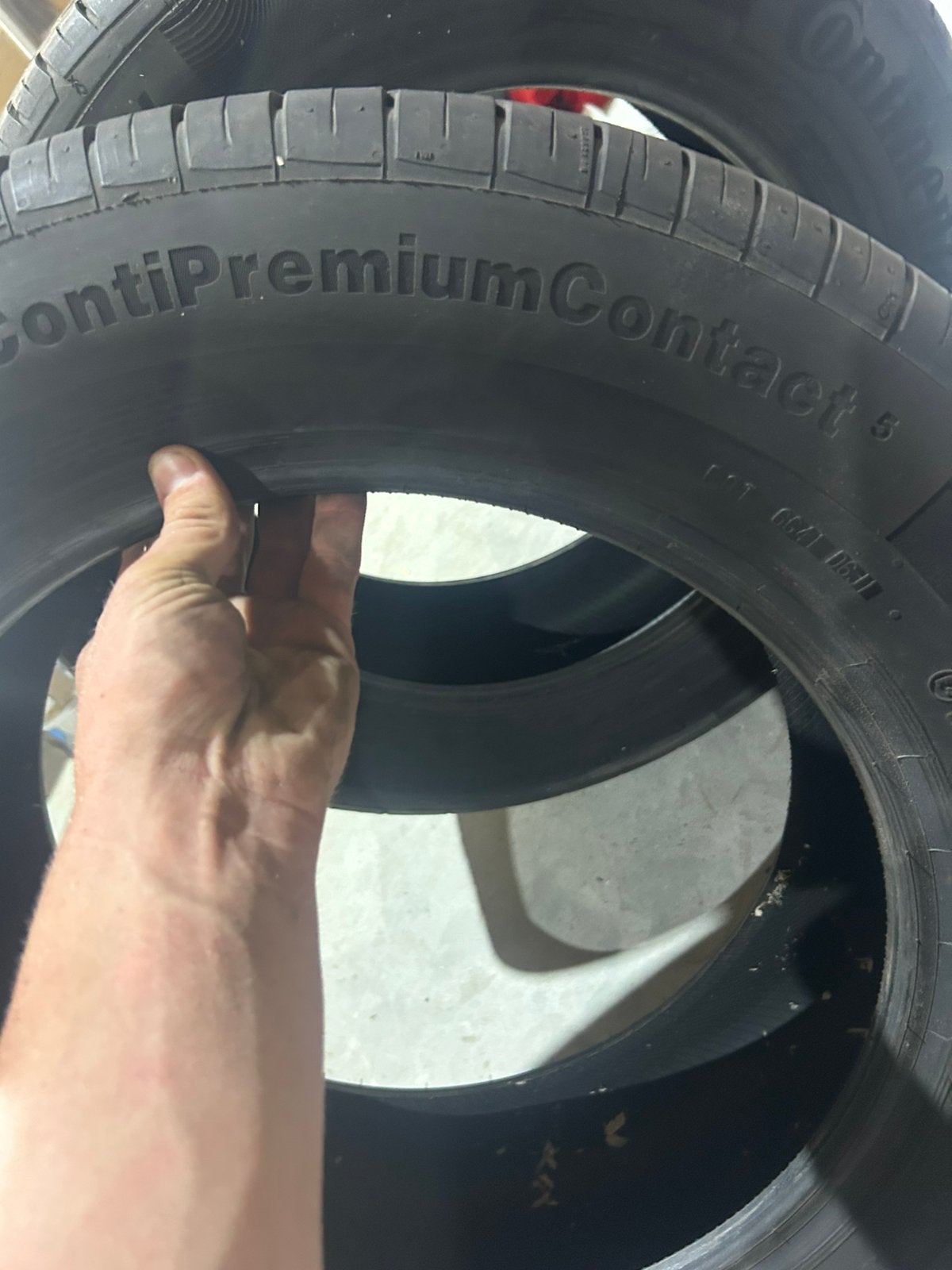 Continental 225 60 17 2x, Ophalen, Zo goed als nieuw
