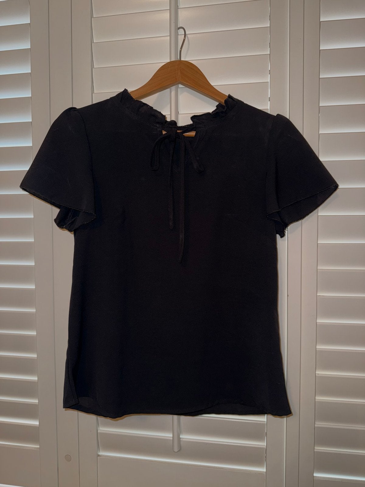 Zwarte Shein top met korte mouwen en ruches, Kleding | Dames, Ophalen, Zwart, Zo goed als nieuw, Korte mouw