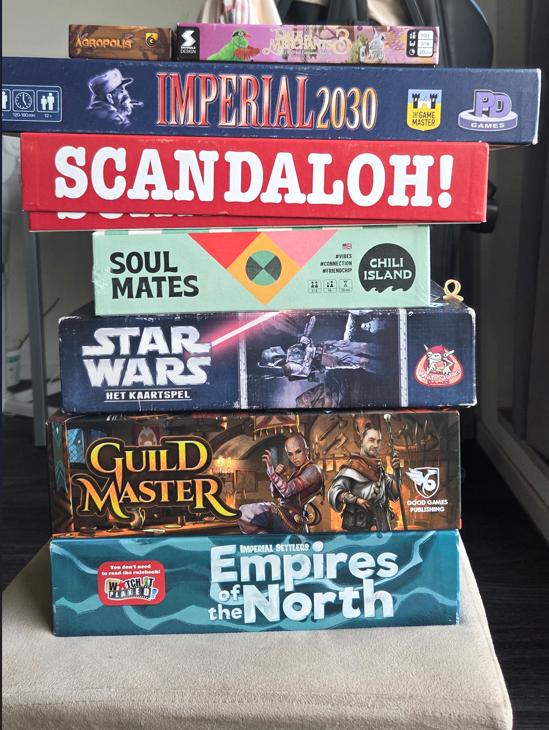 Various board games, Ophalen of Verzenden, Zo goed als nieuw, Vijf spelers of meer, Reisspel