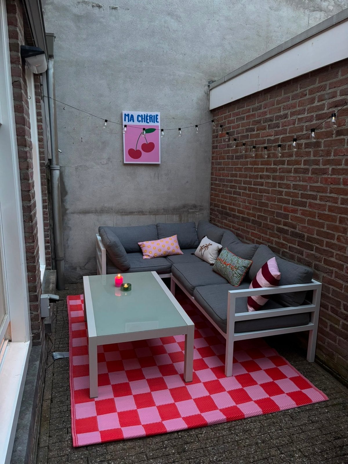 Moderne loungeset met tafel en kussens, 5 zitplaatsen, Gebruikt, Aluminium, Ophalen of Verzenden