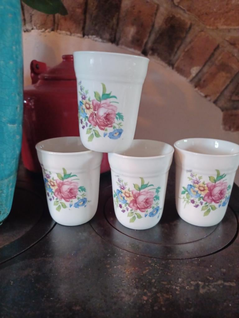 4 bekers boudewijn pioenroos regout, Antiek en Kunst, Ophalen of Verzenden