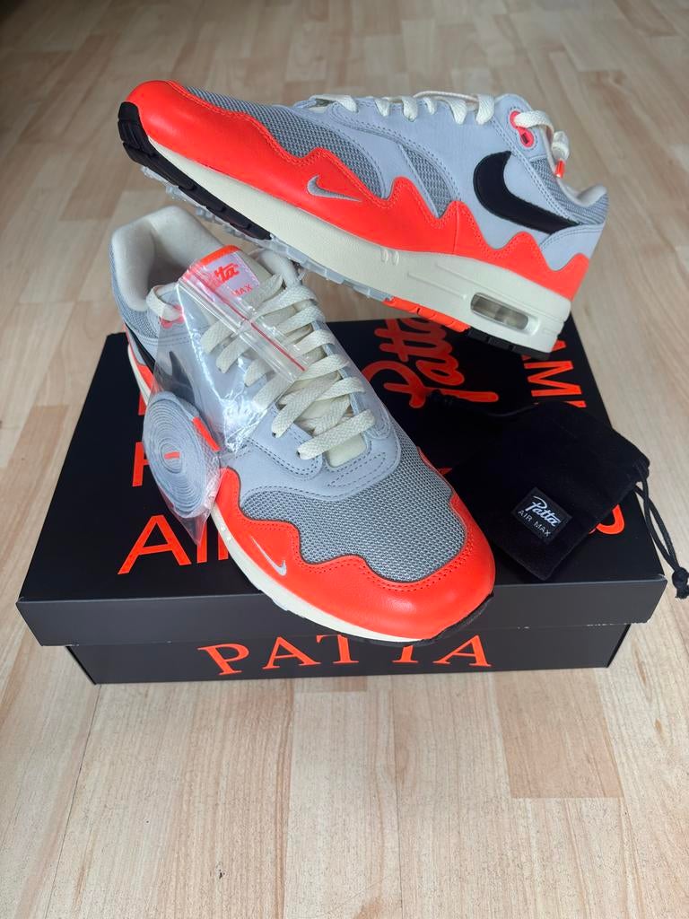 Nike Patta Air Max 1 Hyper Crimson maat 44, Ophalen of Verzenden, Nieuw, Overige kleuren, Sneakers of Gympen