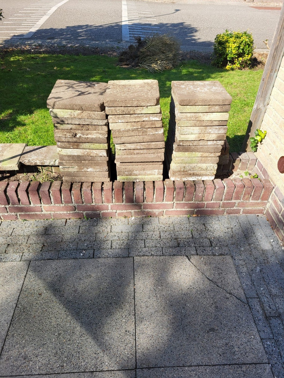 Gratis betontegels 30x30 cm (39 stuks), Ophalen, Gebruikt, 5 tot 10 m², Beton