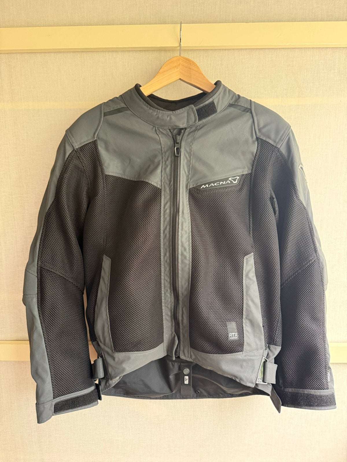 Macna doorwaai motorjas textiel mt 38/40 - Zwart/Grijs, Motoren, Ophalen of Verzenden, Tweedehands, Heren, Jas | textiel