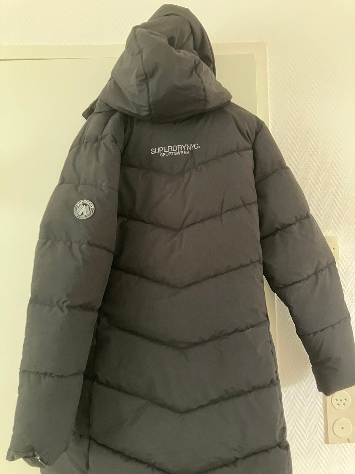 Superdry & Co Winterjas, Kleding | Dames, Jassen | Winter, Ophalen of Verzenden, Zo goed als nieuw, Maat 42/44 (L), Zwart