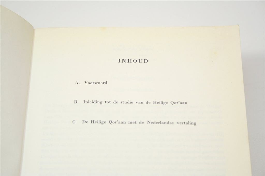 De Heilige Qor\'aan — Arabisch-Nederlands, Met Inleiding, Ophalen of Verzenden, Gelezen