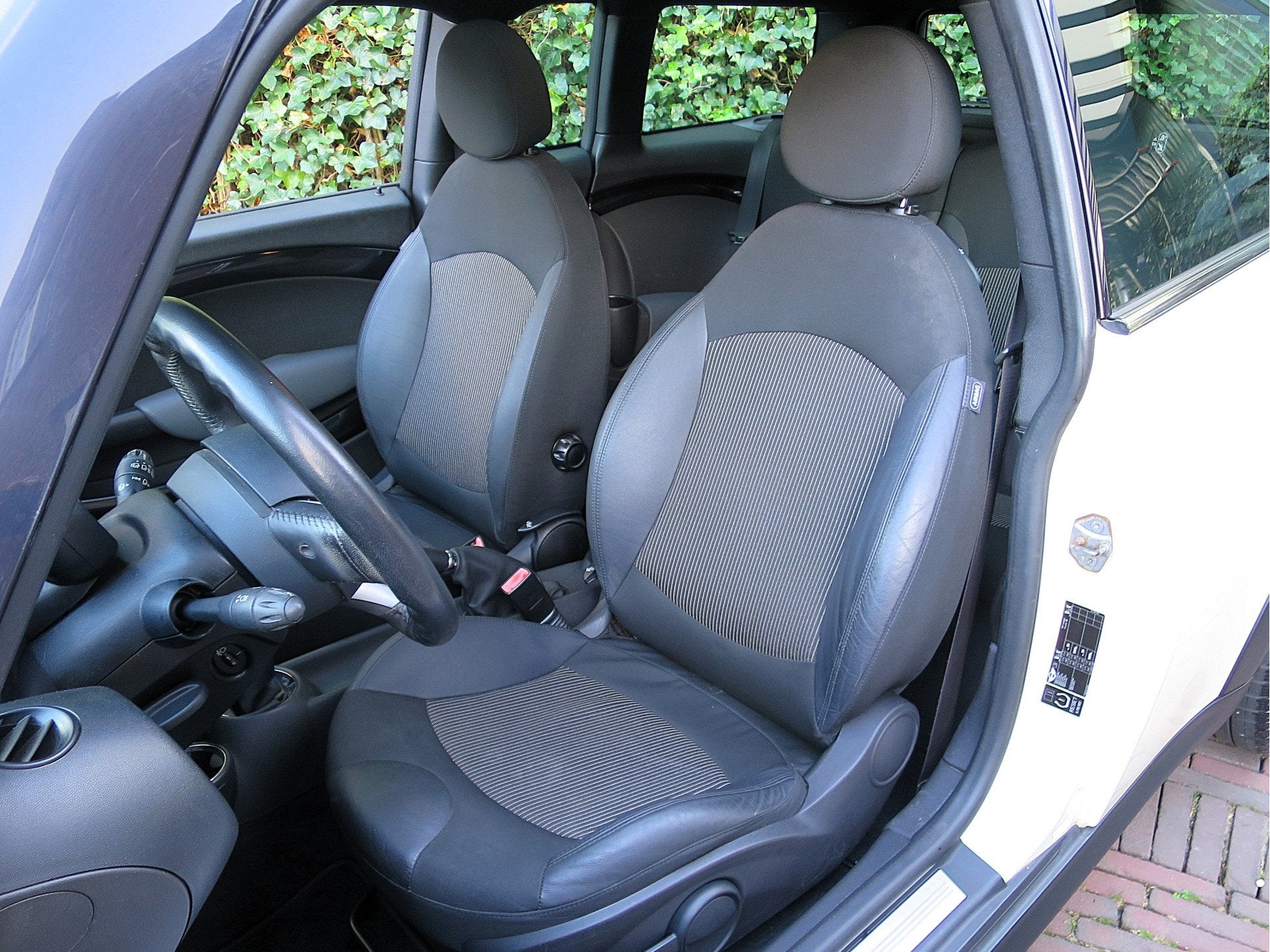 MINI Clubman 1.6 Cooper Chili R55 Youngtimer, Pano.dak, clim, Auto's, 4 cilinders, Met garantie (alle), 4 stoelen, Leder en Stof