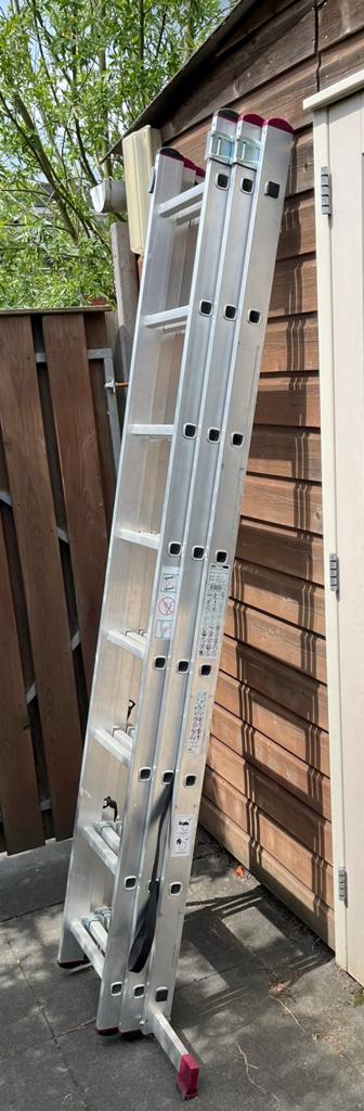 GAMMA extension ladder 3x8 rungs, Ophalen, Zo goed als nieuw, 4 meter of meer