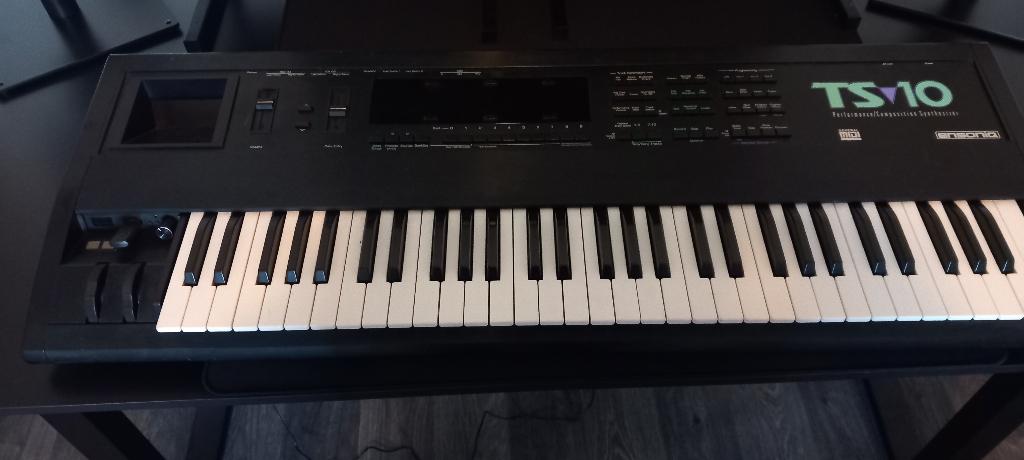 Ensoniq TS10, Ophalen, Gebruikt, 61 toetsen, Overige merken