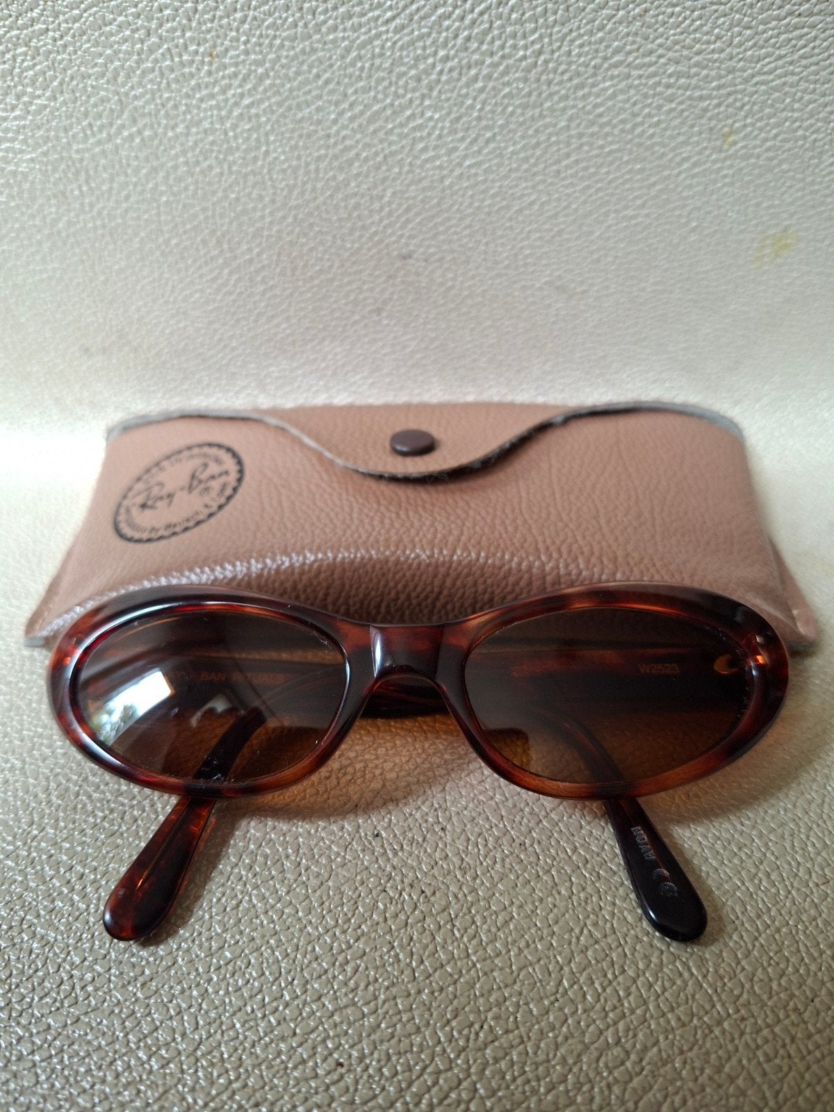 Ray Ban Rituals sunclass / zonnebril vintage izgs, Sieraden, Tassen en Uiterlijk, Zonnebrillen en Brillen | Dames, Ophalen of Verzenden