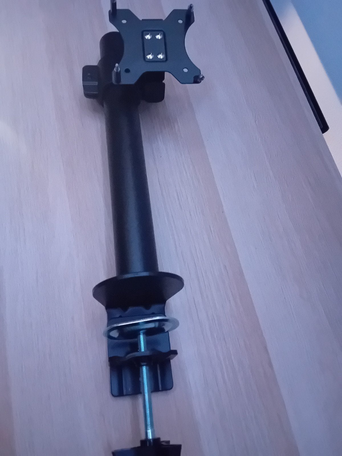 Nieuwe monitor arm - Ergonomisch en ruimtebesparend, Computers en Software, Monitoren, Ophalen of Verzenden, Nieuw