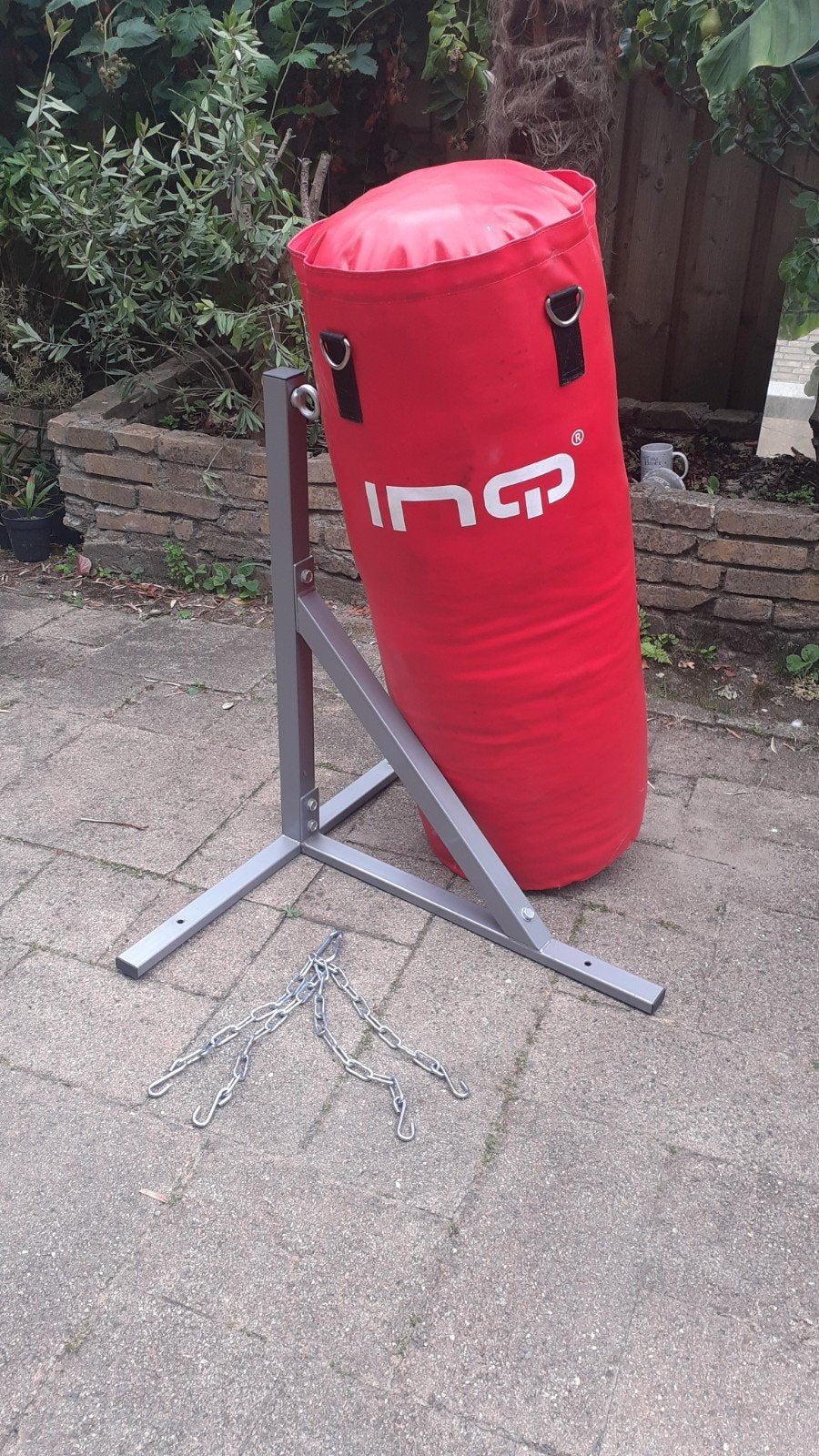 Rode bokszak met standaard - INQ, Ophalen, Bokszak