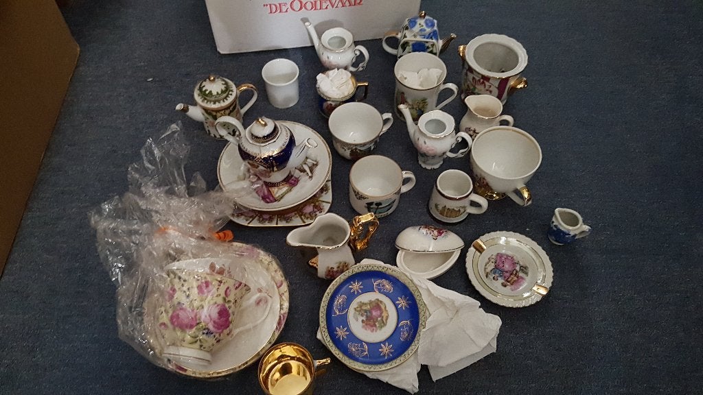 Partij servies,kitsch etc, Ophalen, Glas, Overige stijlen, Kop(pen) en/of Schotel(s)