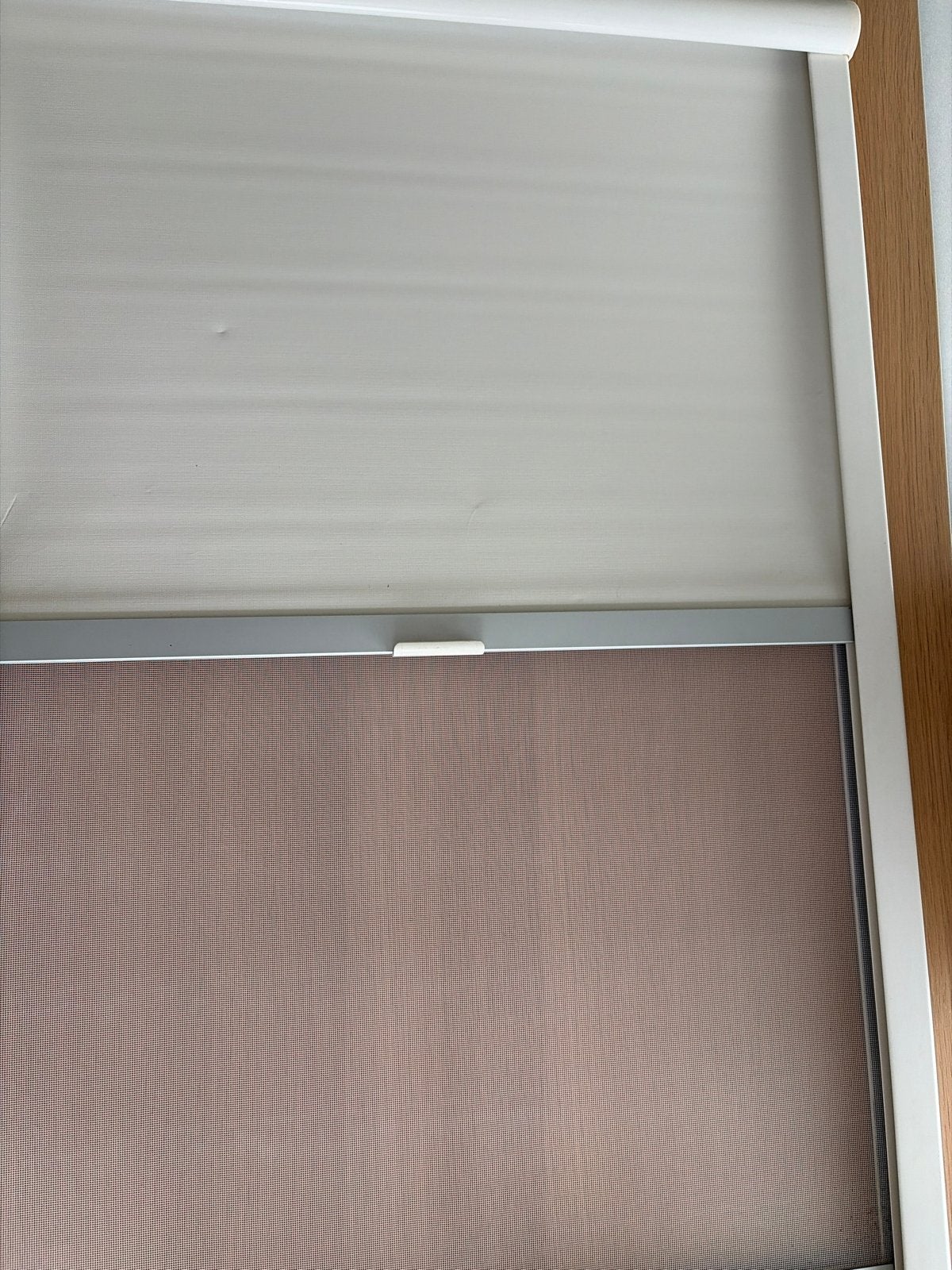 Rolgordijn met hor voor caravan - 67x 95cm, Ophalen of Verzenden, Gebruikt