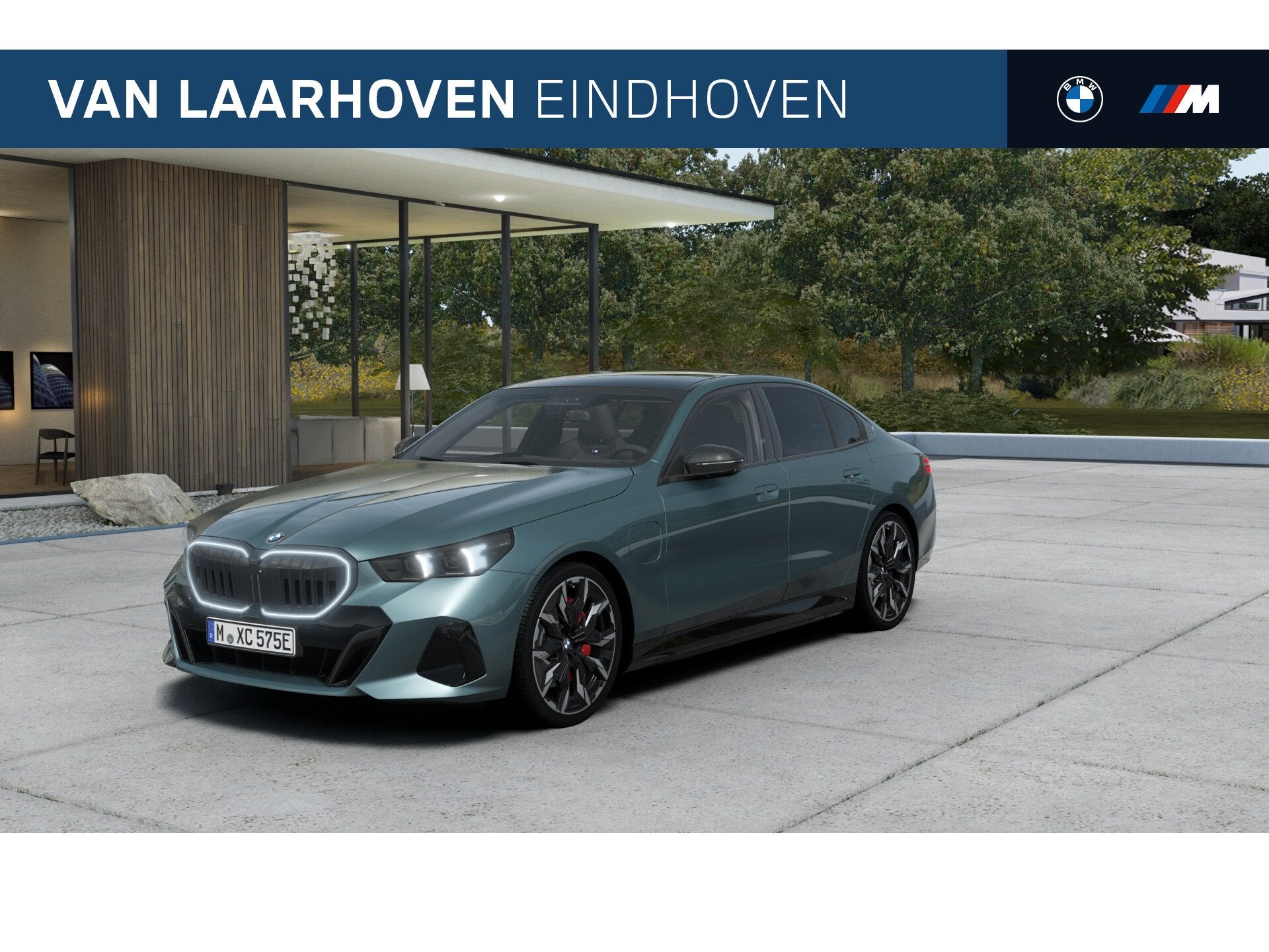 BMW 5 Serie 550e xDrive M Sport Automaat / Panoramadak / Ada