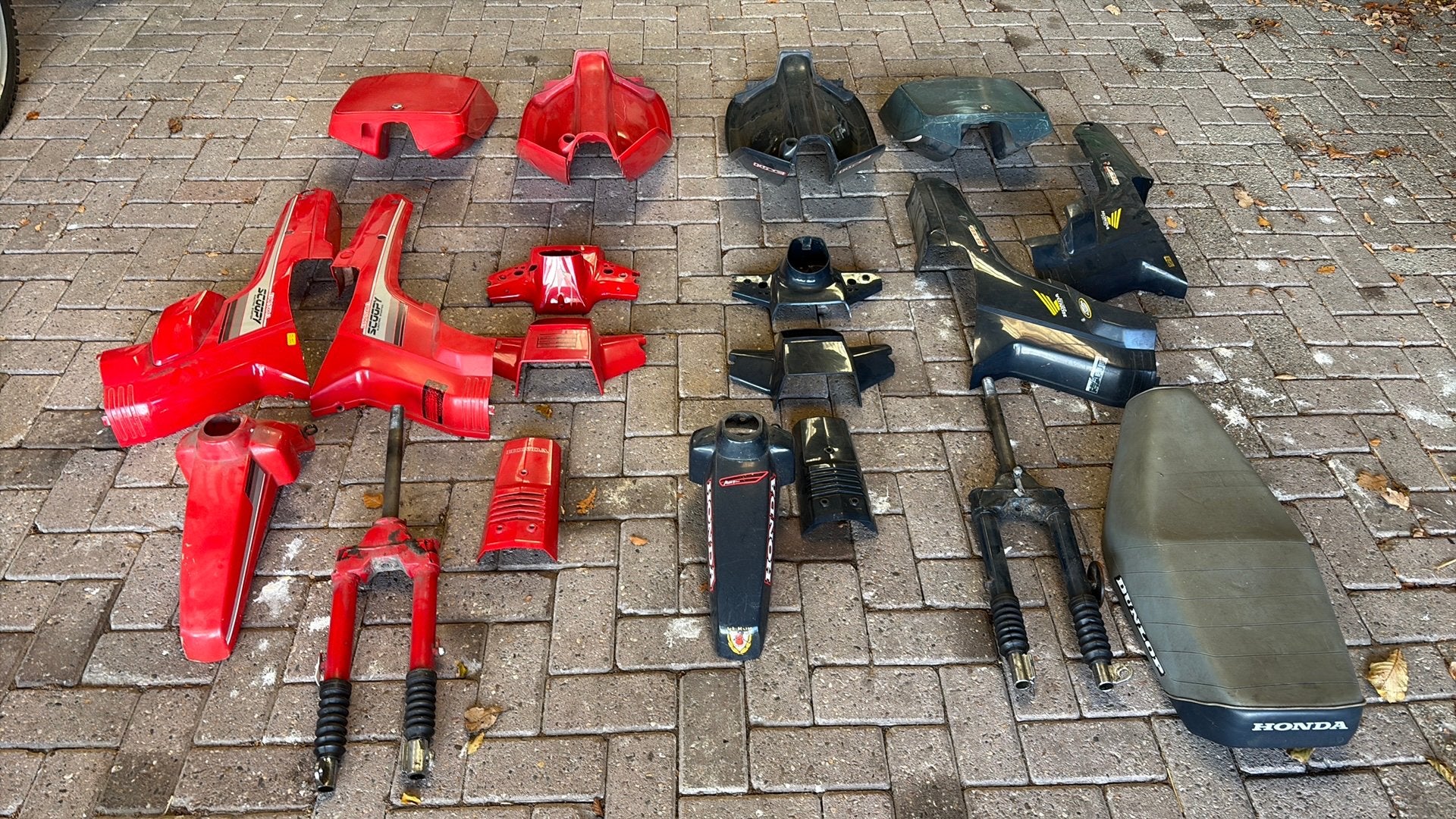 Honda Scoopy Bj 1988 Kappen sets Rood/Donkerblauw, Fietsen en Brommers, Honda, Gebruikt, Honda, Scoopy