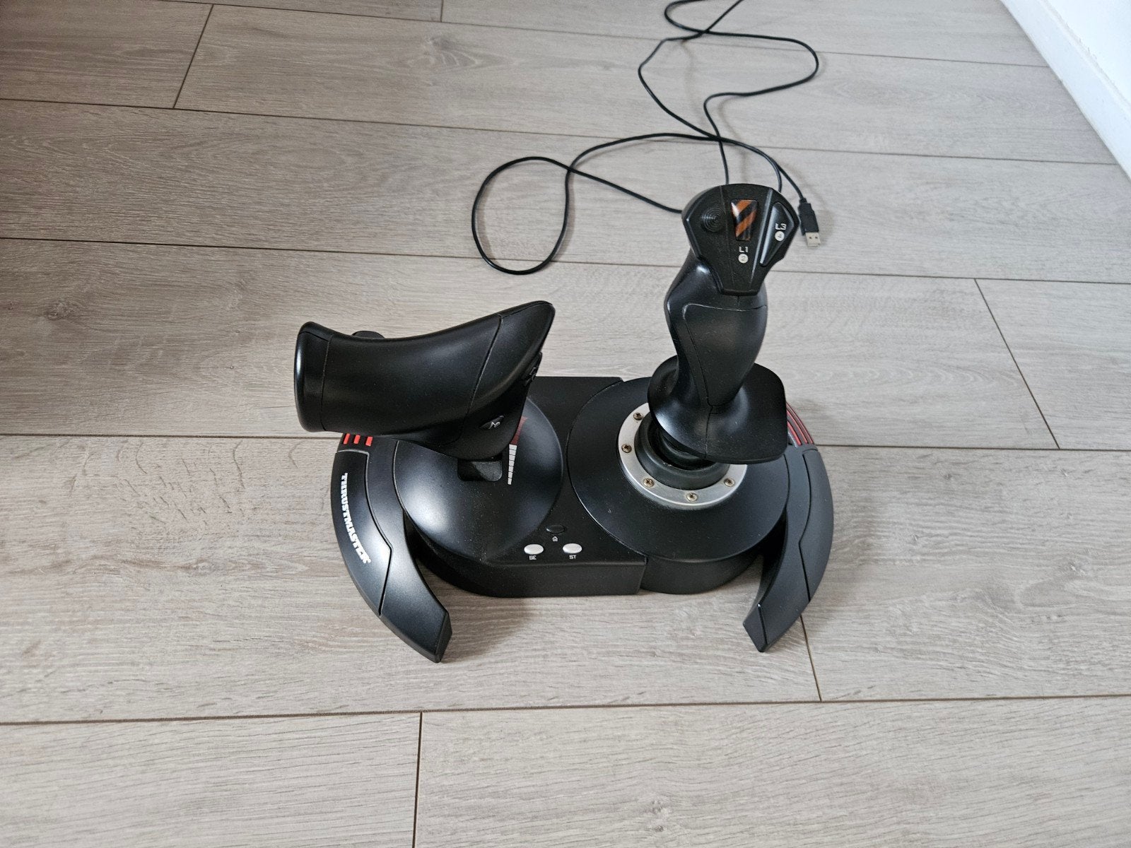 Thrustmaster T.Flight Hotas X Flight Stick, Gebruikt, Ophalen of Verzenden, Thrustmaster, PC