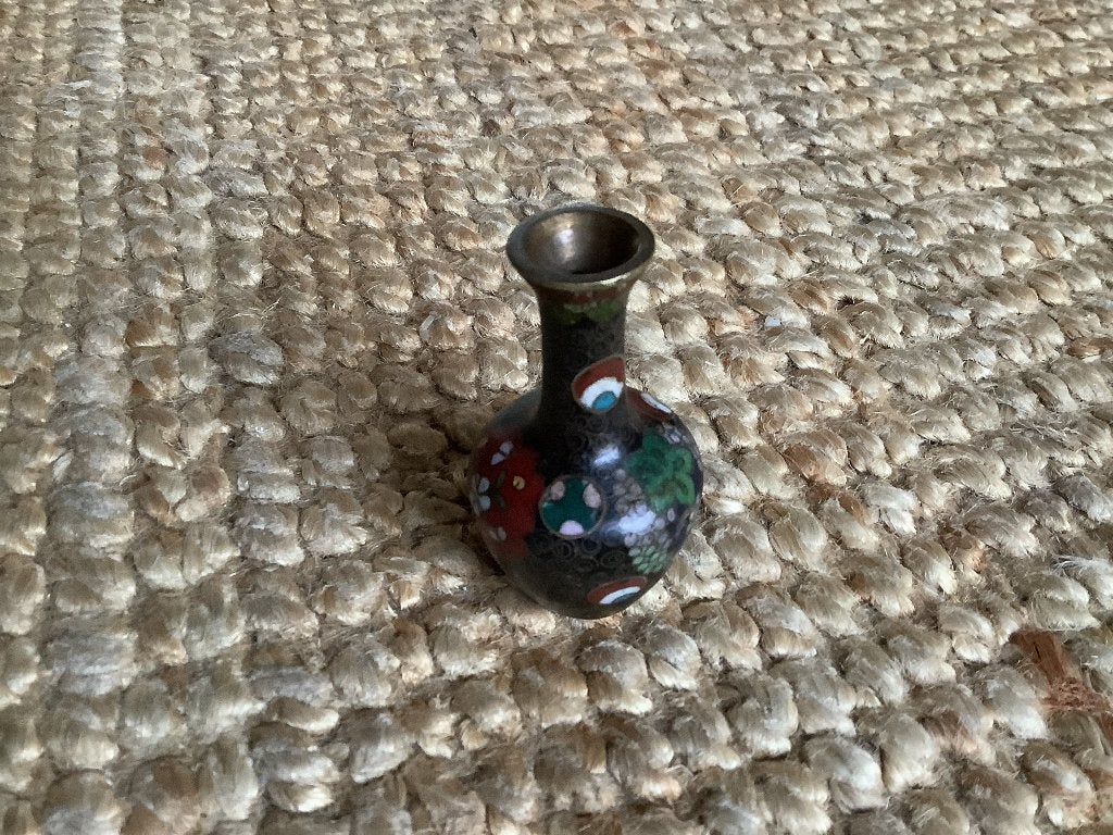 Japans of chinees vaasje, cloisonné, geemailleerd, 7 cm hoog, Antiek en Kunst, Ophalen
