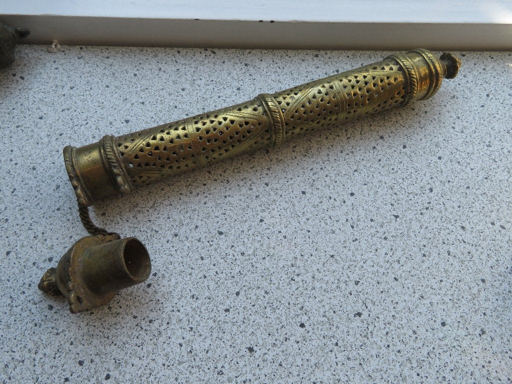 Antieke koperen of bronzen koker met opengewerkt patroon, Antiek en Kunst, Ophalen of Verzenden, Koper
