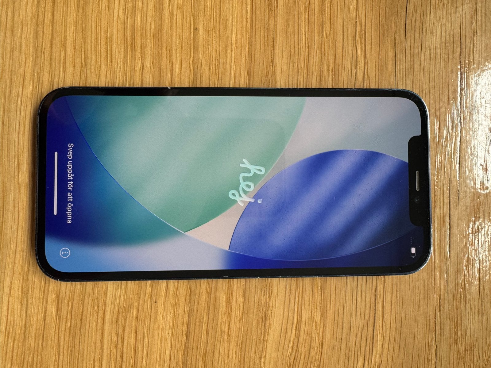iPhone 12 Zwart - Achterkant beschadigd, Gebruikt, 86 %, Zwart, Ophalen of Verzenden