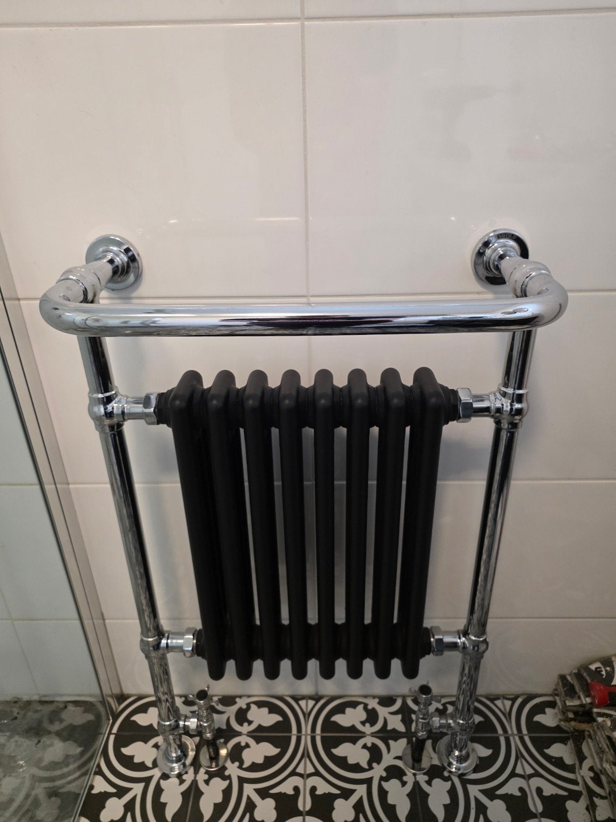 Klassieke badkamer radiator chroom/zwart 57x92 cm handdoekra, Doe-het-zelf en Verbouw, Verwarming en Radiatoren, Ophalen, Minder dan 60 cm