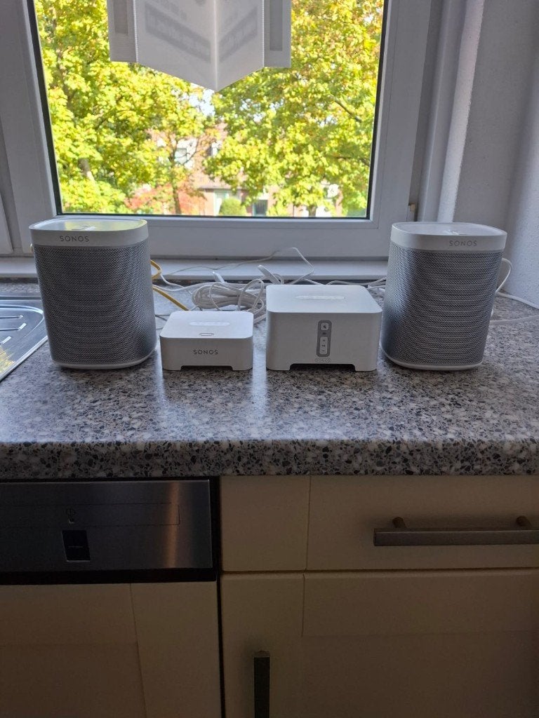 Foto 2 van Sonos speakers play one