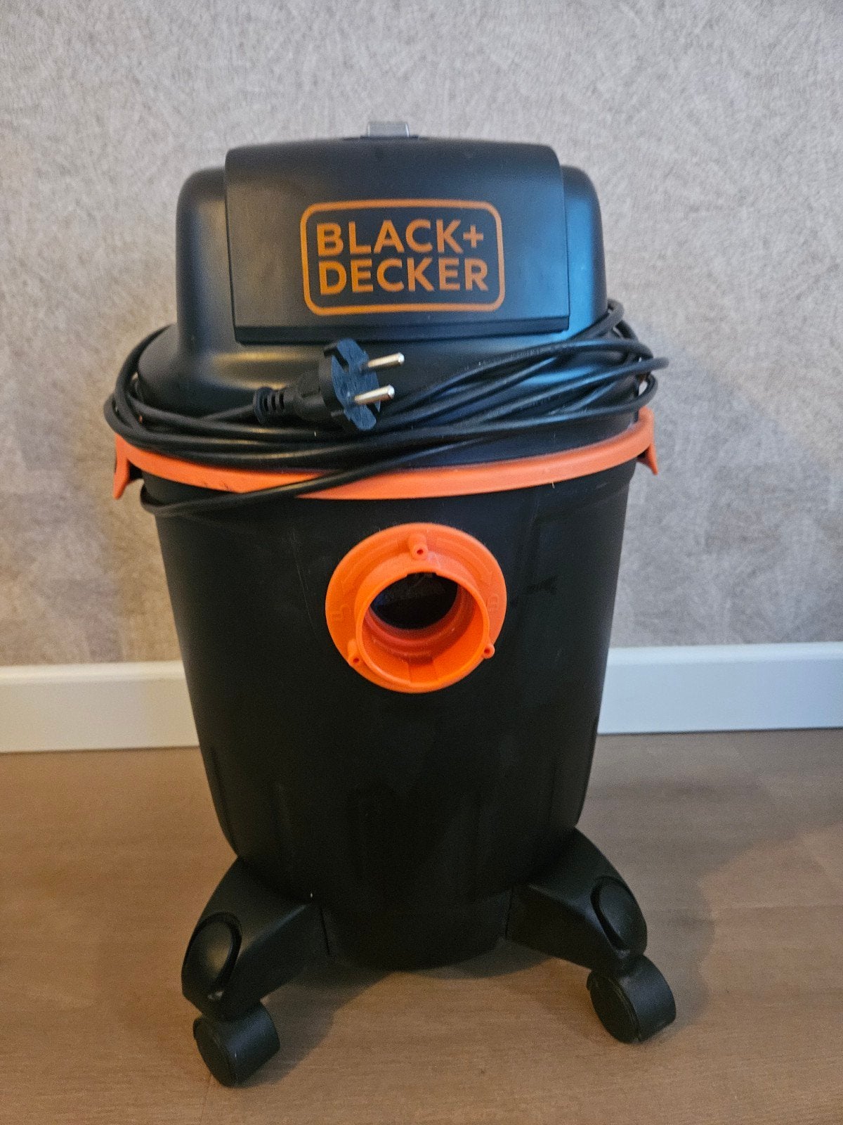 Black+Decker BXVC20PE Waterstofzuiger 1200W, Ophalen of Verzenden, Gebruikt, Waterstofzuiger