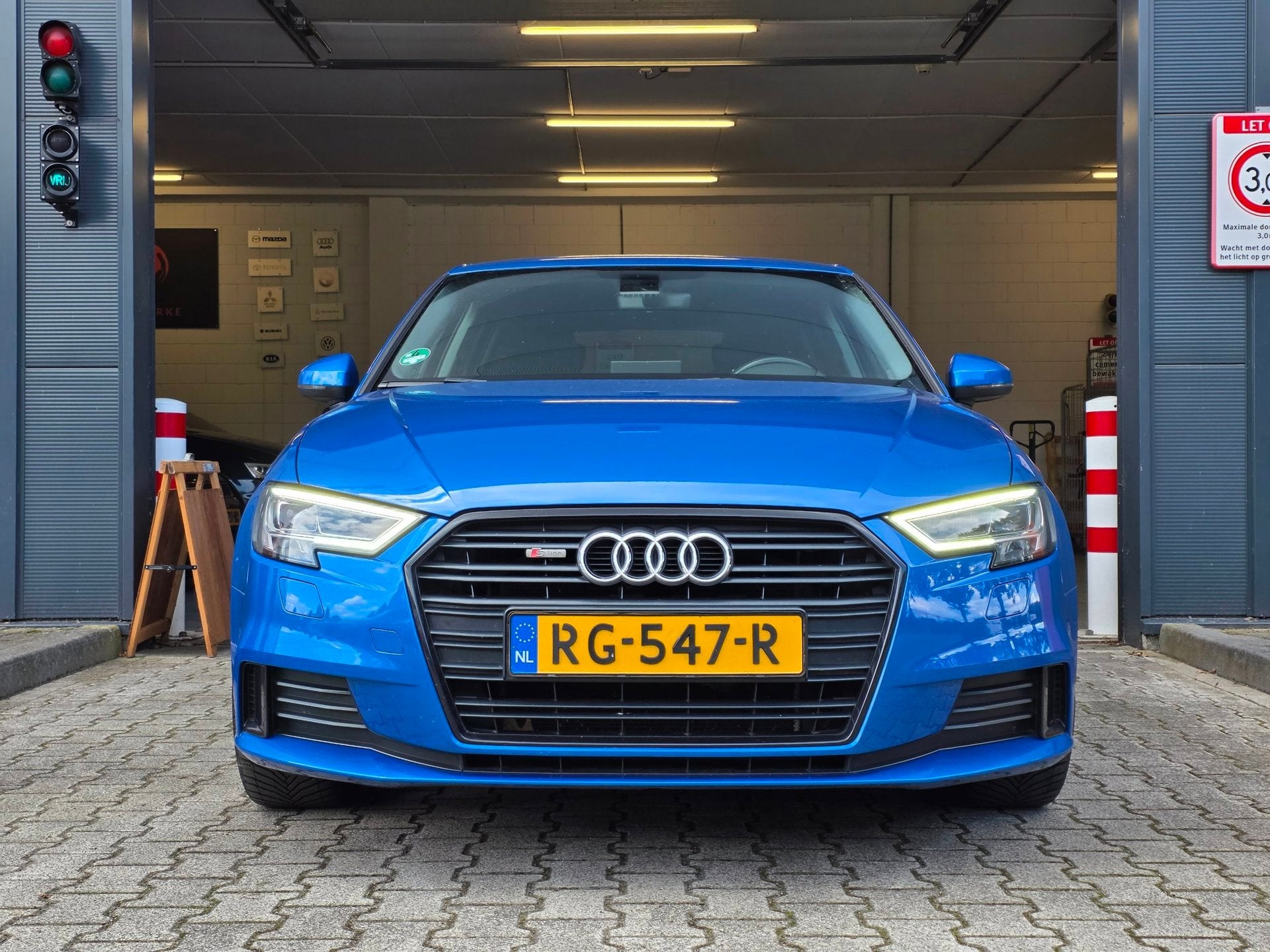 Audi A3 Sportback 1.0 TFSI Sport Lease Edition / NAP ! / '18, Auto's, Gebruikt, Met garantie (alle), Blauw, Origineel Nederlands