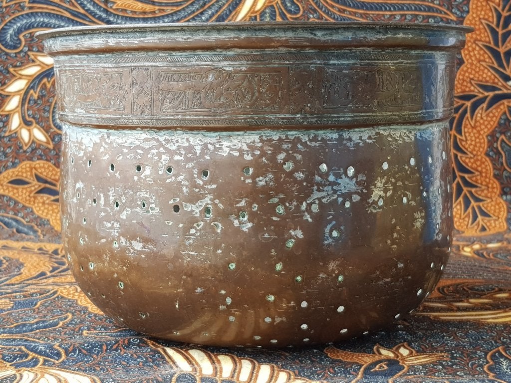 Mooi antiek Arabisch vergiet van bewerkt koper 23 cm., Antiek en Kunst, Antiek | Koper en Brons, Ophalen of Verzenden, Koper