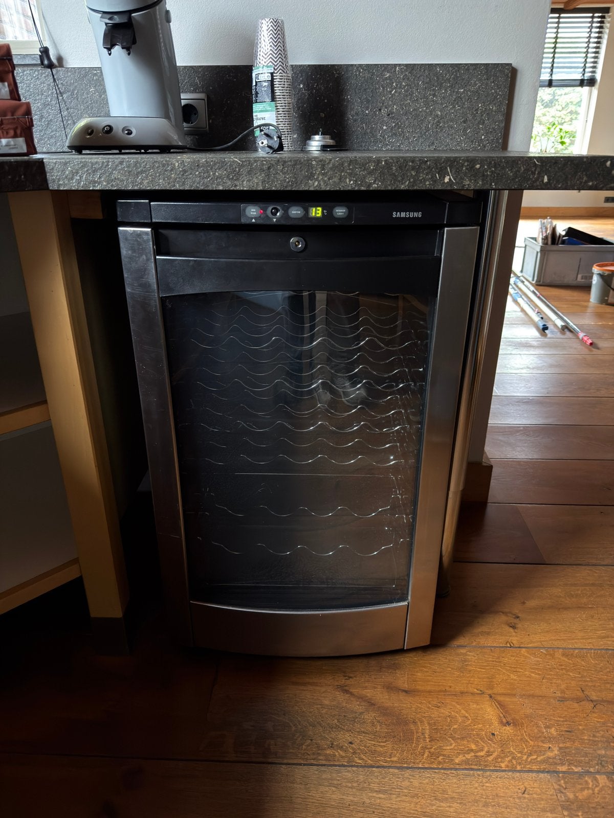 Samsung Wijnkoelkast Wijnklimaatkast RW13EBSS, Witgoed en Apparatuur, Koelkasten en IJskasten, 85 tot 120 cm, Zonder vriesvak
