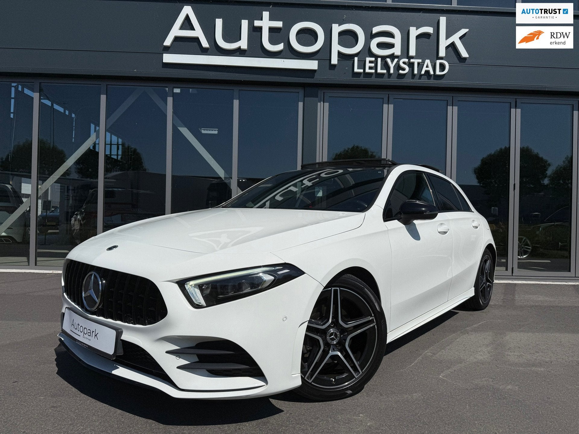 Mercedes-Benz A-klasse 180 d Premium PANO, Auto's, 1345 kg, Gebruikt, 4 cilinders, 116 pk