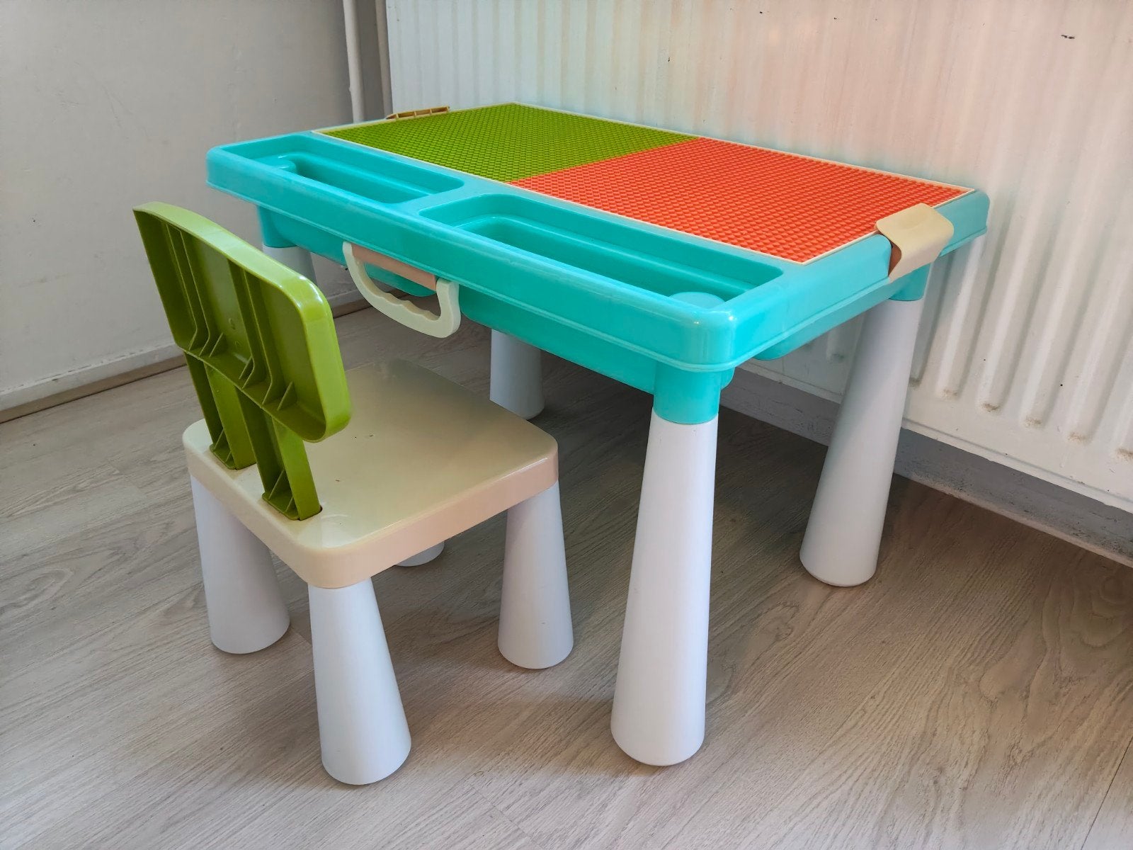 Handige bouw- en speeltafel met opbergruimte!, Ophalen, Gebruikt