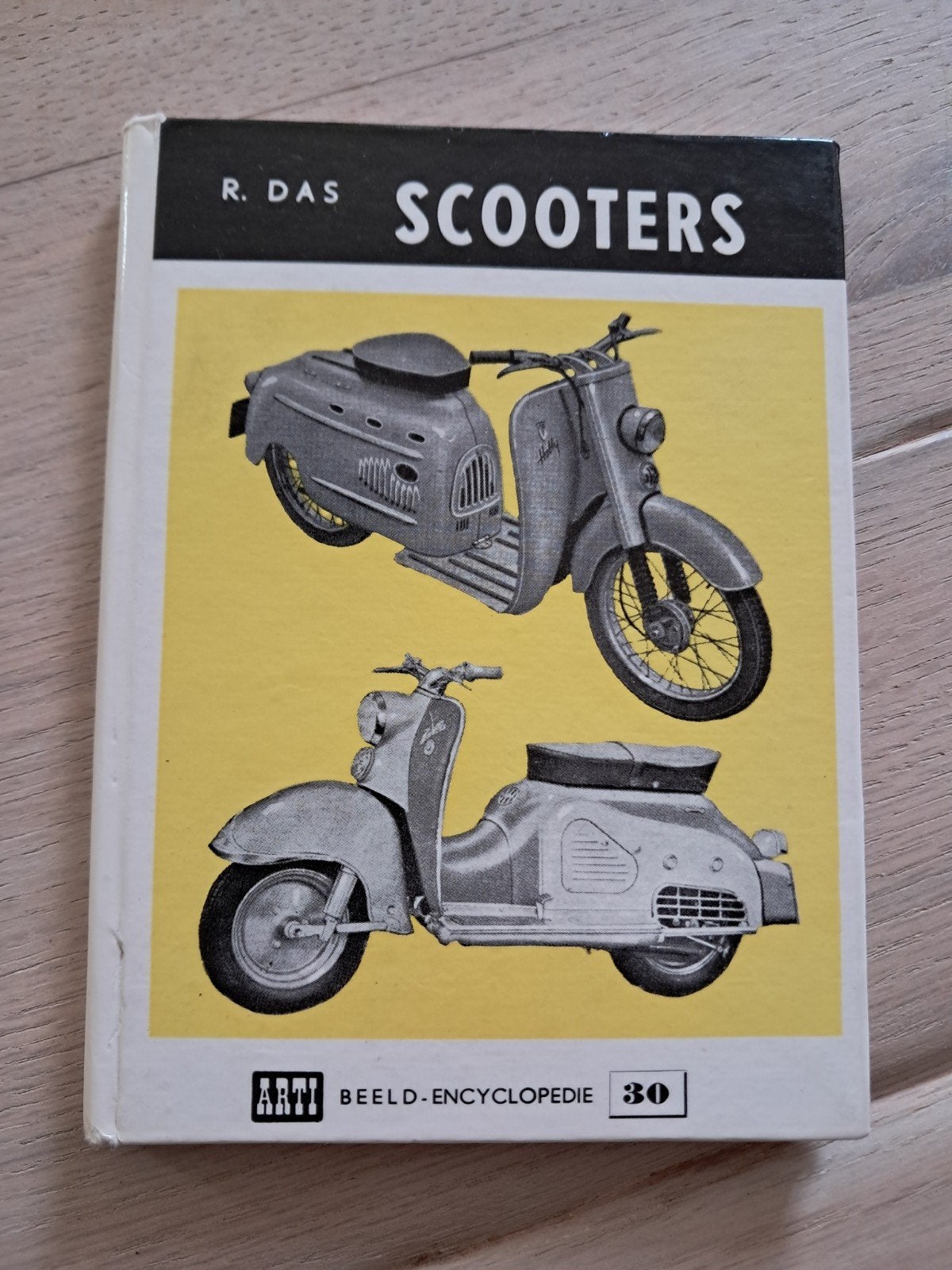 Boek: Scooters - R. Das (Arti Beeld-Encyclopedie 30), Ophalen of Verzenden