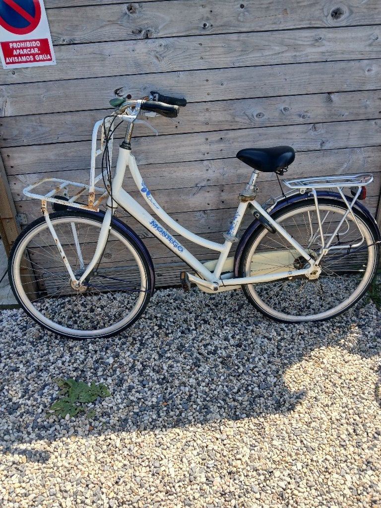 Gebruikte Montego fiets. Zie de foto,s, Fietsen en Brommers, Fietsen | Dames | Damesfietsen, Ophalen of Verzenden, Gebruikt, Overige merken
