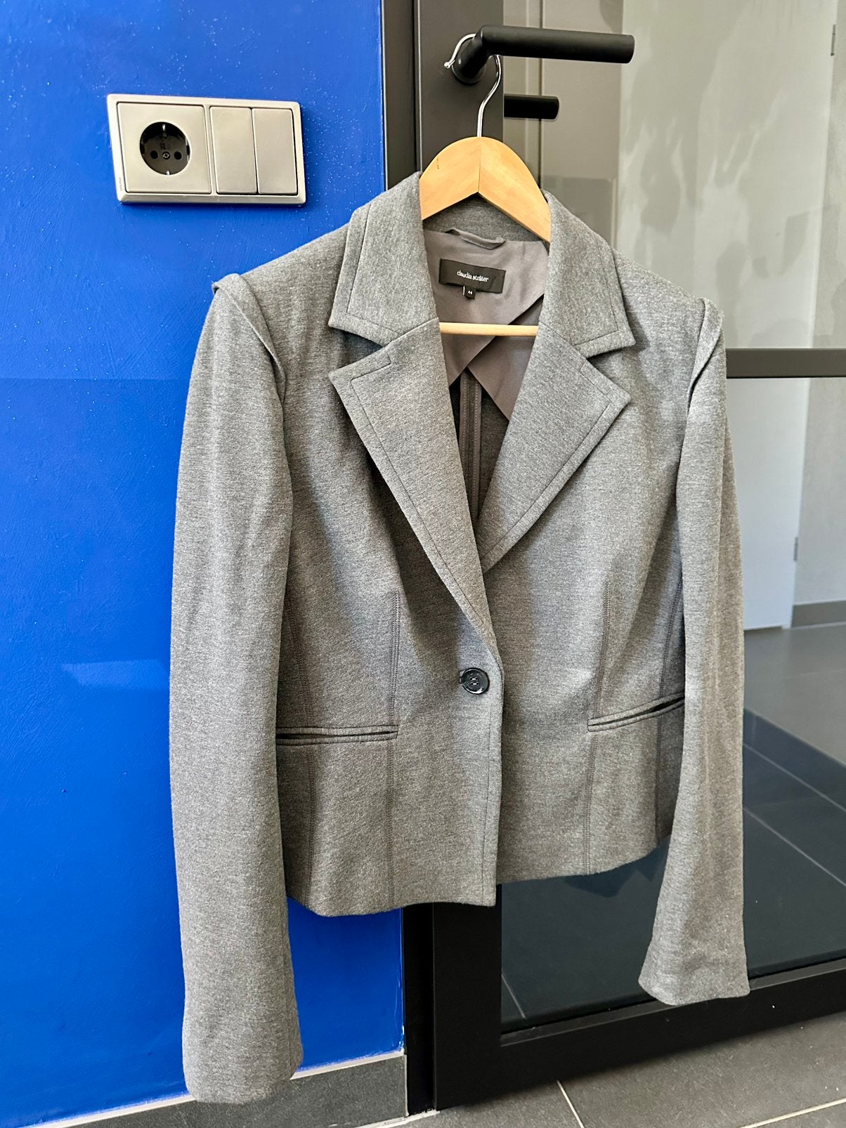 Claudia Sträter korte blazer jasje maat 44 L, Maat 42/44 (L), Ophalen of Verzenden, Zo goed als nieuw, Grijs