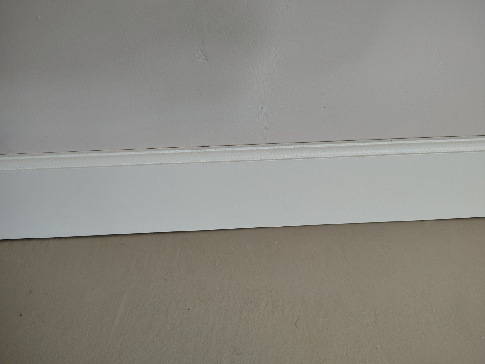 17 meter Eigentijdse MDF Plint Wit Voorgelakt RAL 9010, Doe-het-zelf en Verbouw, Plinten en Afwerking, Ophalen, Nieuw, Mdf, 250 cm of meer