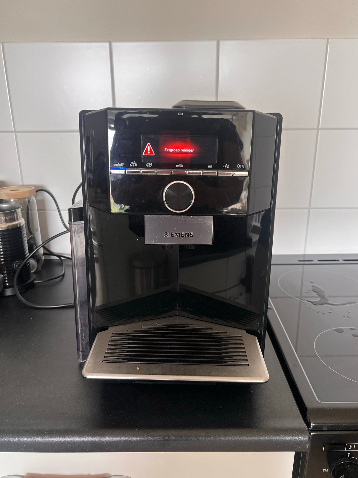 Siemens EQ.9 S300 koffiemachine (defect), Witgoed en Apparatuur, Koffiezetapparaten, Ophalen, Niet werkend, Koffiemachine, Koffiebonen
